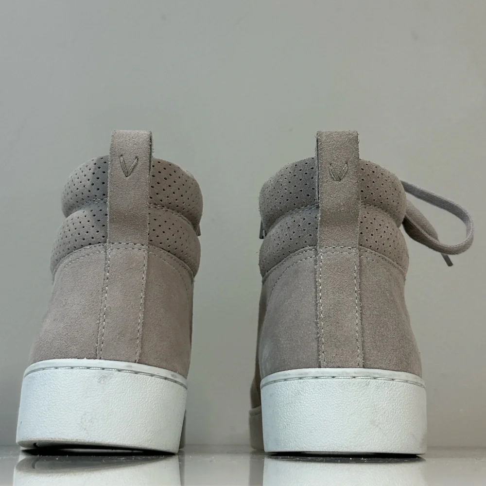 Vionic Jenning Light Gray Suede High‎ Top Athletic Shoe Sneaker Women's Size 8